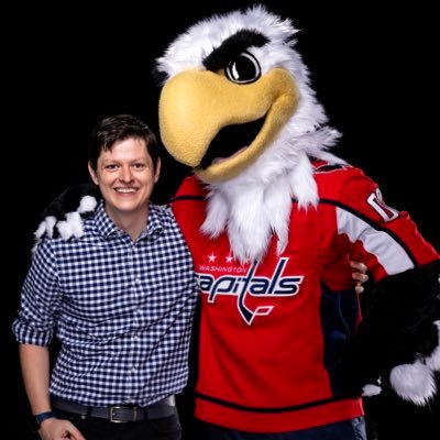 Designer for Washington Capitals 🖼 | @UNCW Graduate 🎓 | Handsome’s Disease Survivor 💁🏻‍♂️| List Maker 📝| Was canceled one time ❌ | Opinions are my own.