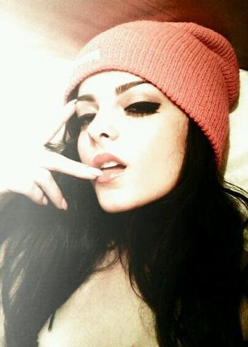 BebeRehxa's profile picture. Cantante. Escritora de 
Canciones. Soñadora.