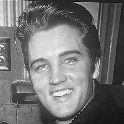 Just soaking up the Elvis love everyone is sharing. Seen Elvis 2022 32x in the theater—quite obsessed. TCB ⚡️