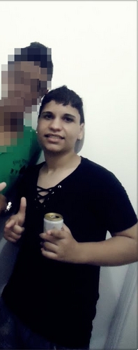 16 anos ,Moreno, Flamenguista e Santista,O mesmo @DeivinhoLove ,Amado por muitos Considerado por todos . Quer saber mais segue ae 3bjs ;*