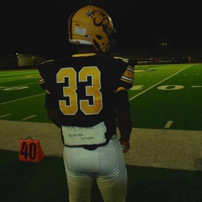 Barry goldwater  high school C/O24’ linebacker 5’9 195 2.3gpa https://t.co/valIMmrurL