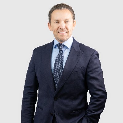 Presidente del Consejo y Director General de Academia Global