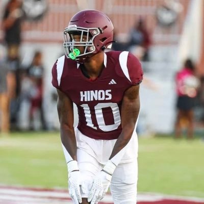4.4 40 time ATH JucoBaby🦅 @HindsCC_FB Dec Grad 23 3.0 GPA Cell:786-710-2203