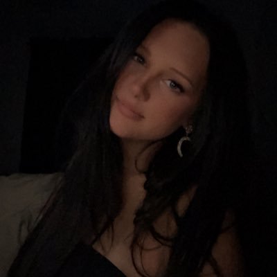 linzee_nichols's profile picture. 