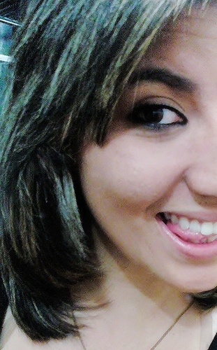 17 anos, solteira, sol, amigos, #reggae, família, #corinthians. Quer saber mais segue aêew. Sinta a brisa ~*
