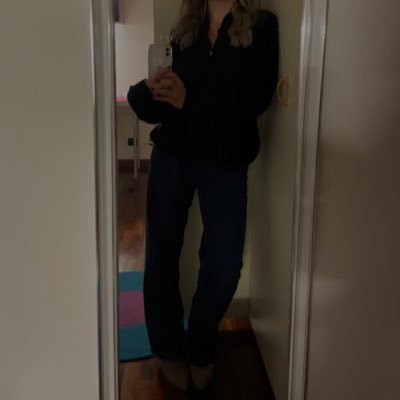 RebeccaDallaraa's profile picture. bulletproof lllibra