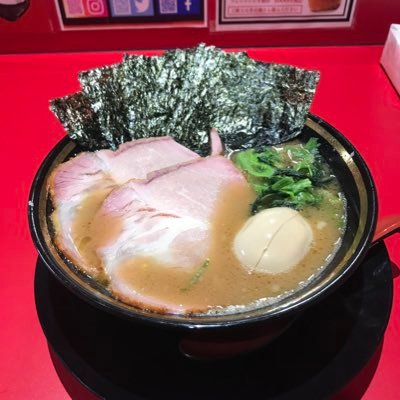 青森市在住、青森野呂家勤務！好き→家系ラーメン🍜野呂家☺️自分の知らない事☺️お酒🍺お金💰嫌い✖︎お粥、雑炊、リゾット🥶→ お気軽に、フォロー、コメント、よろしくお願いします🥺 インスタは下記のリンクから！←言いたい事言ってる個人アカです😭