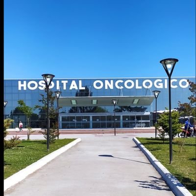 Somos un equipo de profesionales entrenados en el manejo de la Endoscopia digestiva diagnóstica y terapéutica que opera en hospital oncológico de José C Paz.