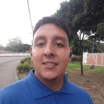 Comunicador Social 
ecuatoriano de nacimiento
emelecista de corazón