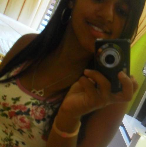 Kamilla_Miila's profile picture. Sou uma garota como outra qualquer,insegura, gosto de sonhar e imaginar além do que eu possa viver♥♥