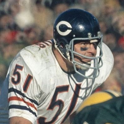 NFL #DaBears
NBA #BullsNation FCBarcelona 🏐
Miembro de @laoserafan 🏈👏