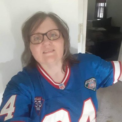 Married, die-hard Bills fan, 80s and 90s music is my weakness 🤘...oh, and I am a bit of a computer nerd...I like to destroy lives...pixelated ones...The Sims.