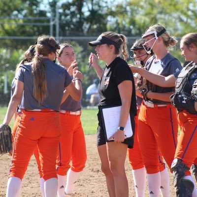 Head Softball Coach at Hawkeye Community College ➡️ @RedTailSoftball 🧡 ILCC and TWU alumni 🥎