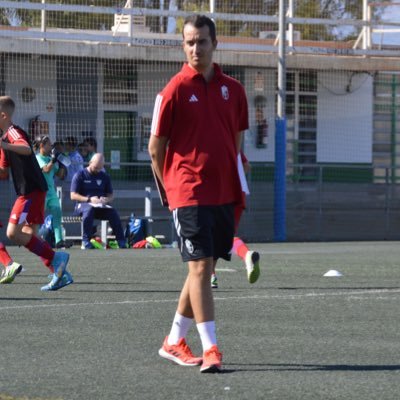 Hueteño. Técnico Fútbol Nivel 3 en @canteranazari. Técnico administración de sistemas informáticos.