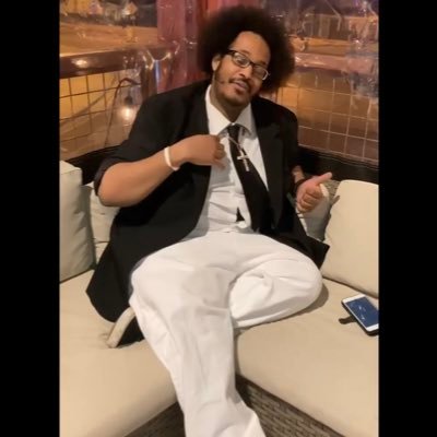 🎤SINGER, 📝POET, 💨Toker, ☮Hippie♍️ATL 🎵🎵(R&B, SouthernRock, House, Jazz)🎵🎵 ➡️💻https://t.co/nQ0gSoBWSk 💻 #MRMAGIC420 📱 #POETRY420