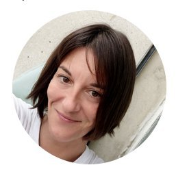 Pres. APMEP Aix-Mrs, dir-adjointe et resp. du gp *enseignement de l'informatique* de l'IREM* de Marseille, C3i, membre du CA de la SIF. Épanouie en collège REP+
