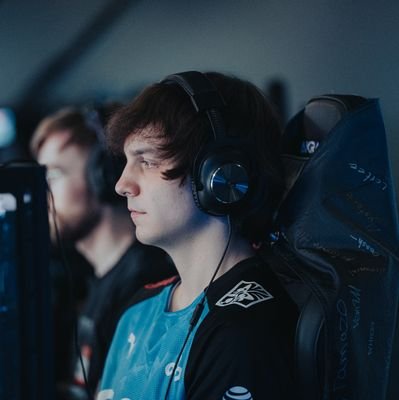 26, PHD in gettin' that bread |
Broadcaster/Commentator for @raceoctane |
Content Creator/Academy Player for @SplitESC |
Socials here: https://t.co/EhPOSBdRFN