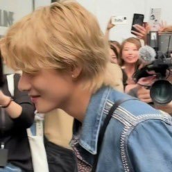 thvjju's profile picture. 𝔣𝔞𝔫 𝔞𝔠𝔠 @bts_twt | `ця юзерка сохне по Кім Техьону`