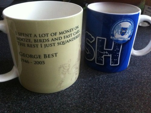 Samrjhackett's profile picture. tries to play football with gloves on