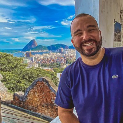 Pai de menina, Esposo Vascaíno , Corretor Imobiliário