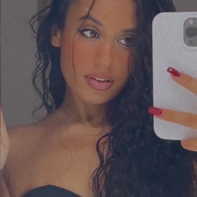 Alfena || 26 || 🎓 licenciada em Gestão de Empresas ||