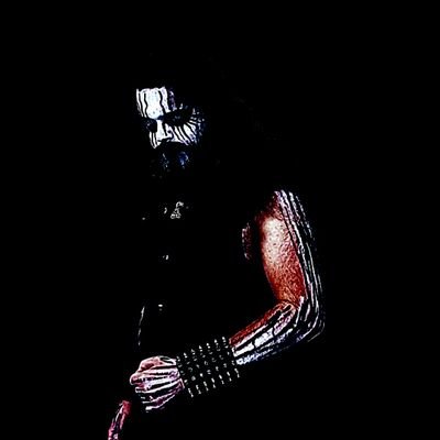 Asatrú, metalero, artesano, músico.
Un poco de todo