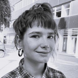 Journaliste @CQFDjournal
EJCAM (Ecole de Journalisme et de Communication d'Aix-Marseille)
Multimédia.
Joignable au lena.rosada25@gmail.com