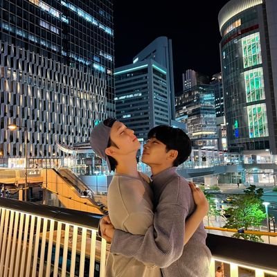 1uvsbaek's profile picture. 