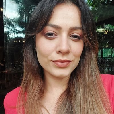 baiana em são paulo. repórter do @g1. falo no g1 em 1 minuto e escrevo sobre entretenimento. mas aqui é só besteira. | email: caroline.prado@g.globo