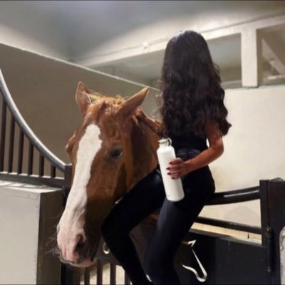 roooz12989's profile picture. ليست جميع الأمنيات صالحة لتحقيقها