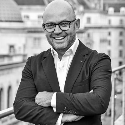 Property Buying Agent at Warnerheath Ltd. Top Buying Agent, say @SpearsMagazine @ChambersGuides @PrimeResi . Proud supporter of @wellbeingofwmen