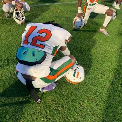 GaryanBurger10's profile picture. '25 🏈S/SS/FS | 6'1 175 | Top DB SW FLA |🏀 PG/SG | B-250 S-385 | @dunbarfootball | GPA: 4.33 | https://t.co/jQUuG4vjXU