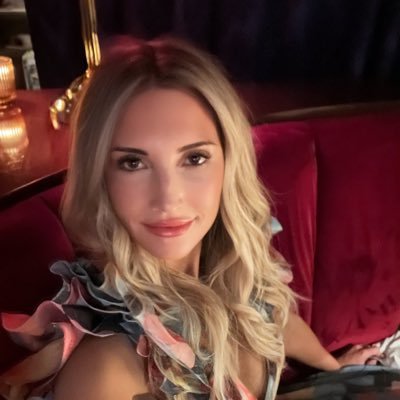 LeighHa78486036's profile picture. Spaceships Dont Come Equipped With a Rearview Mirror 🚀