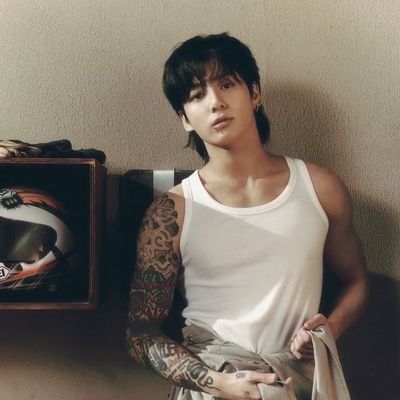 Riyajk13's profile picture. 