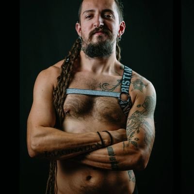 🚫-18 profile
*Italian/English nerd ❤️
*performer for #theoriginalenjoytogether
*hot contents creator
-
-
https://t.co/1ObD147etf