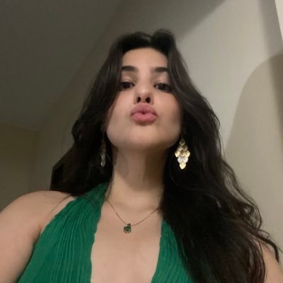 clara_fazevedo's profile picture. sai dessa