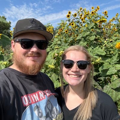 beks___'s profile picture. only here for dog pics