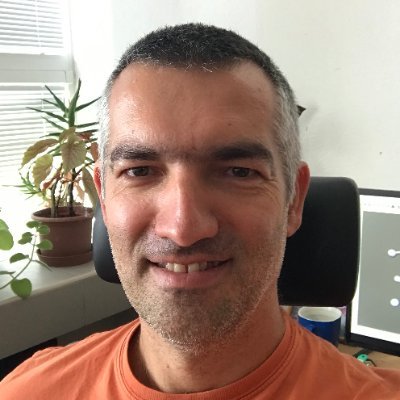 Professor of organic chemistry 🧪 at @ComeniusUni; 👉 chirality, asymmetric catalysis, organometallics, organocatalysis, calculations; books, chess, nature.