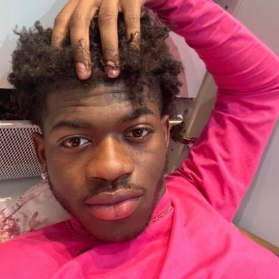 FAN ACCOUNT | known only for stanning 2x Grammy award winning and groundbreaking bottoming legend @LilNasX 😻🦋  🪽