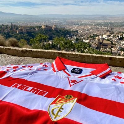 👕Camisetas Retro Granada🔥 Pago y entrega en mano 🤝 Envío disponible 🚚 📷 Instagram: granadacf.retro 🎥 TikTok: GranadaCf.retro