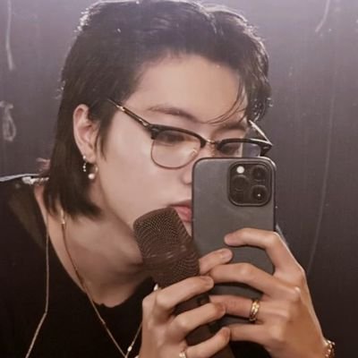 hello 911, i'm into them @treasuremembers