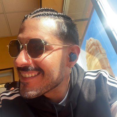 juanl24556556's profile picture. Love football ⚽️🏟❤️. Love Politics 👨‍⚖️