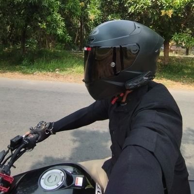 Acus_RV's profile picture. Bahkan yang merasa kuat pun, masih butuh sosok yang menguatkan.
#HoofdbureauID