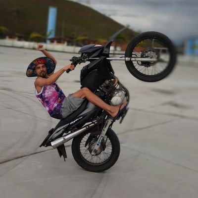 Lavínia ❤️Levi💙
🚀
...A vida é uma alucinante aventura da qual jamais sairemos vivos dela... 🍃😎🎭