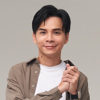 singer/composer/actor/radio Announcer/content creator/collector
