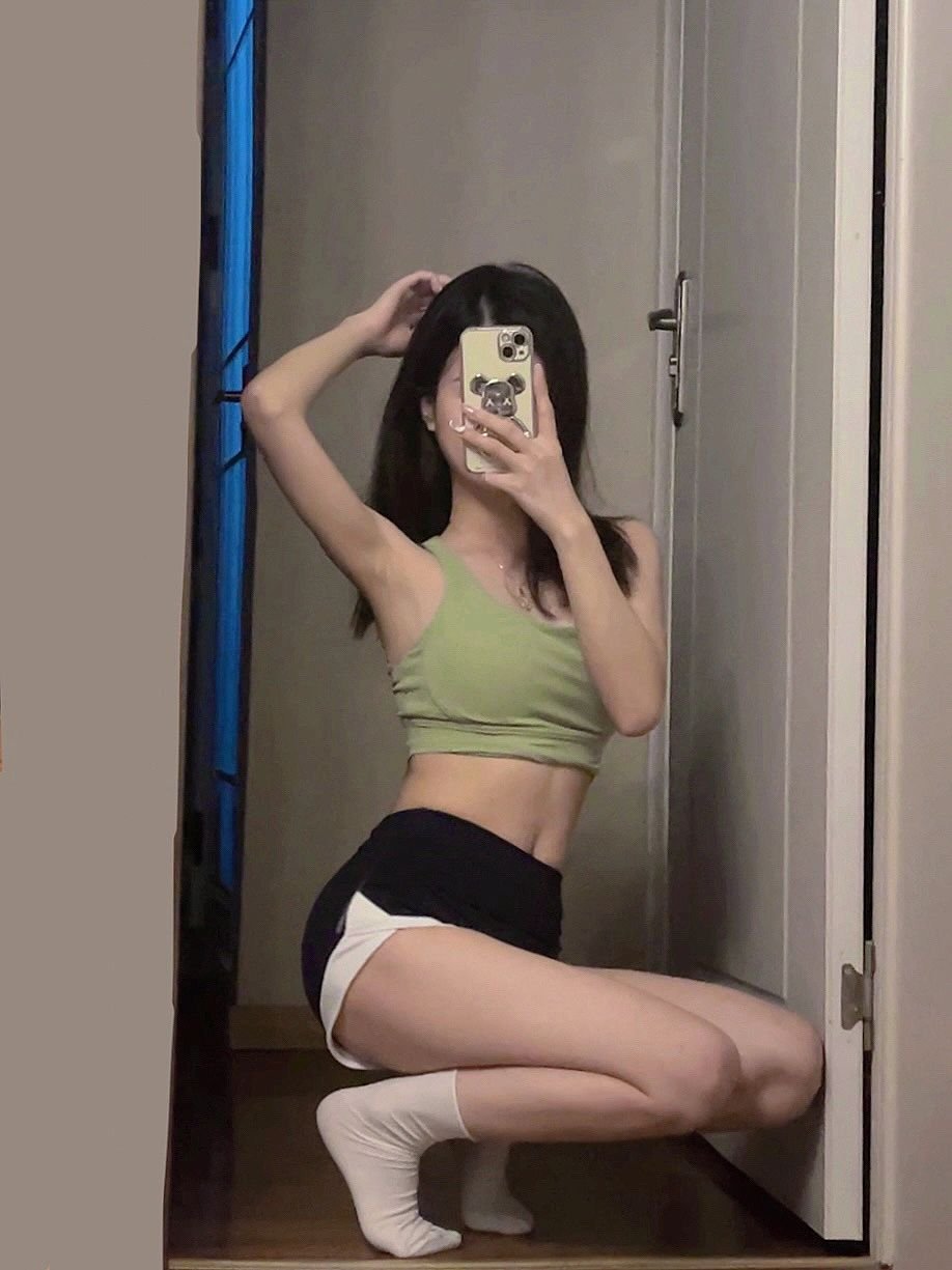 wu_han83606's profile picture. 00后小镇姑娘，喜欢的都很贵，趁年轻努力挣钱。只外出上🚪，没有定金，见面付。唯一联系飞机 https://t.co/60JTATsg5s