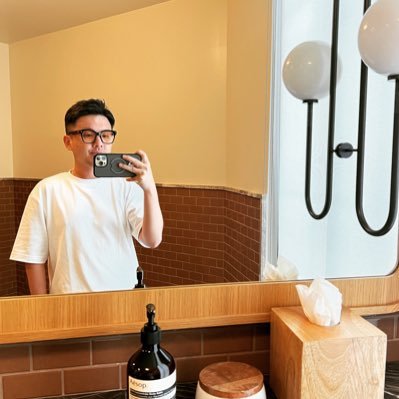 ry_zou's profile picture. Founder of @zalifyapp. Fast learner and problem solver.