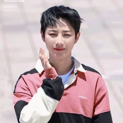 yllwfoxie_3to3's profile picture. 