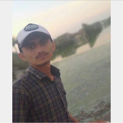 dinesh551286409's profile picture. student