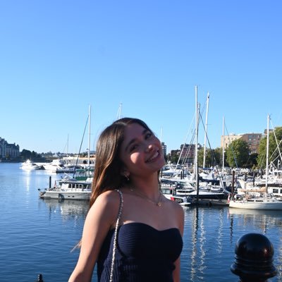 danyveytiaa's profile picture. 